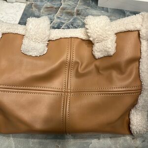Luxury tote bag tan and ivory shearling